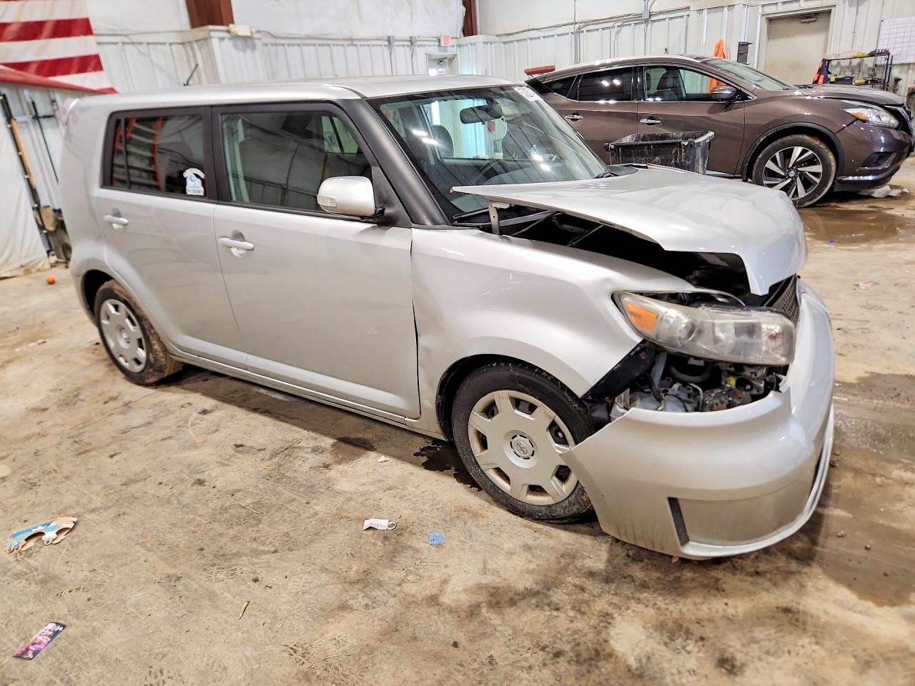 2008 Toyota Scion Xb Серебряный vin: JTLKE50E081051446