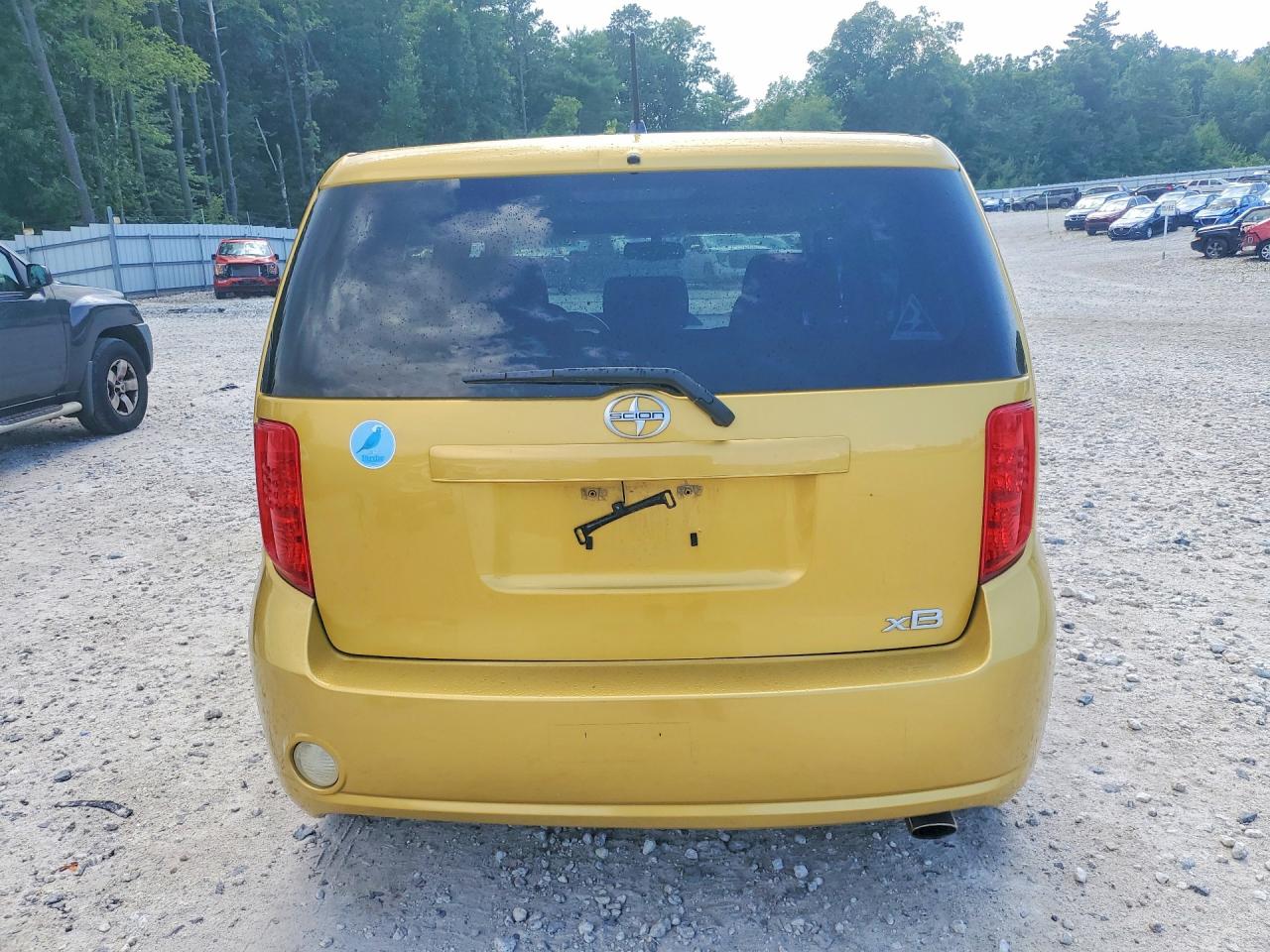 2008 Toyota Scion Xb Yellow vin: JTLKE50E081058302