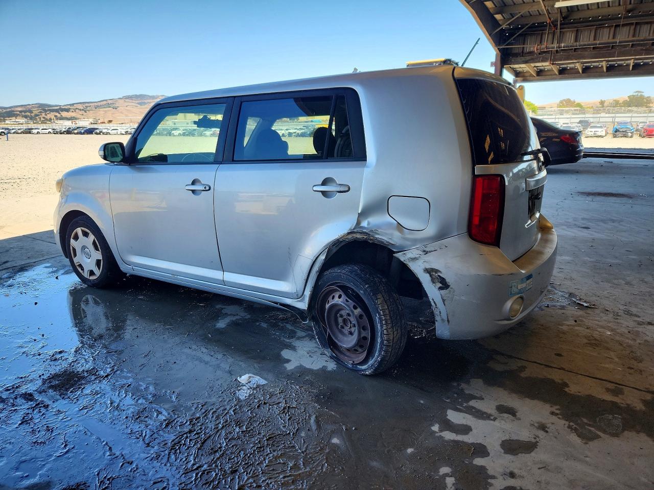 2009 Toyota Scion Xb Silver vin: JTLKE50E091065705