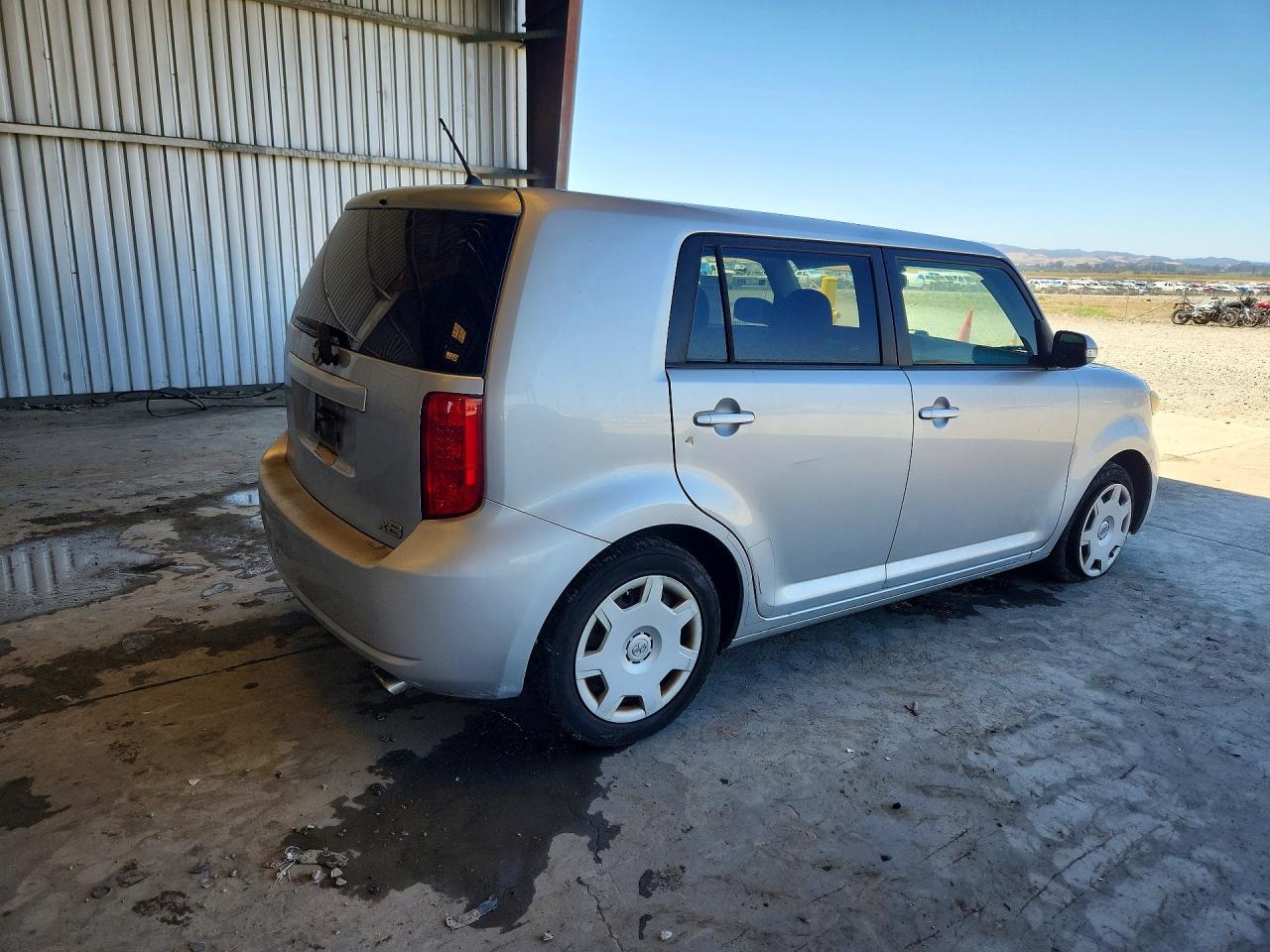 2009 Toyota Scion Xb Silver vin: JTLKE50E091065705
