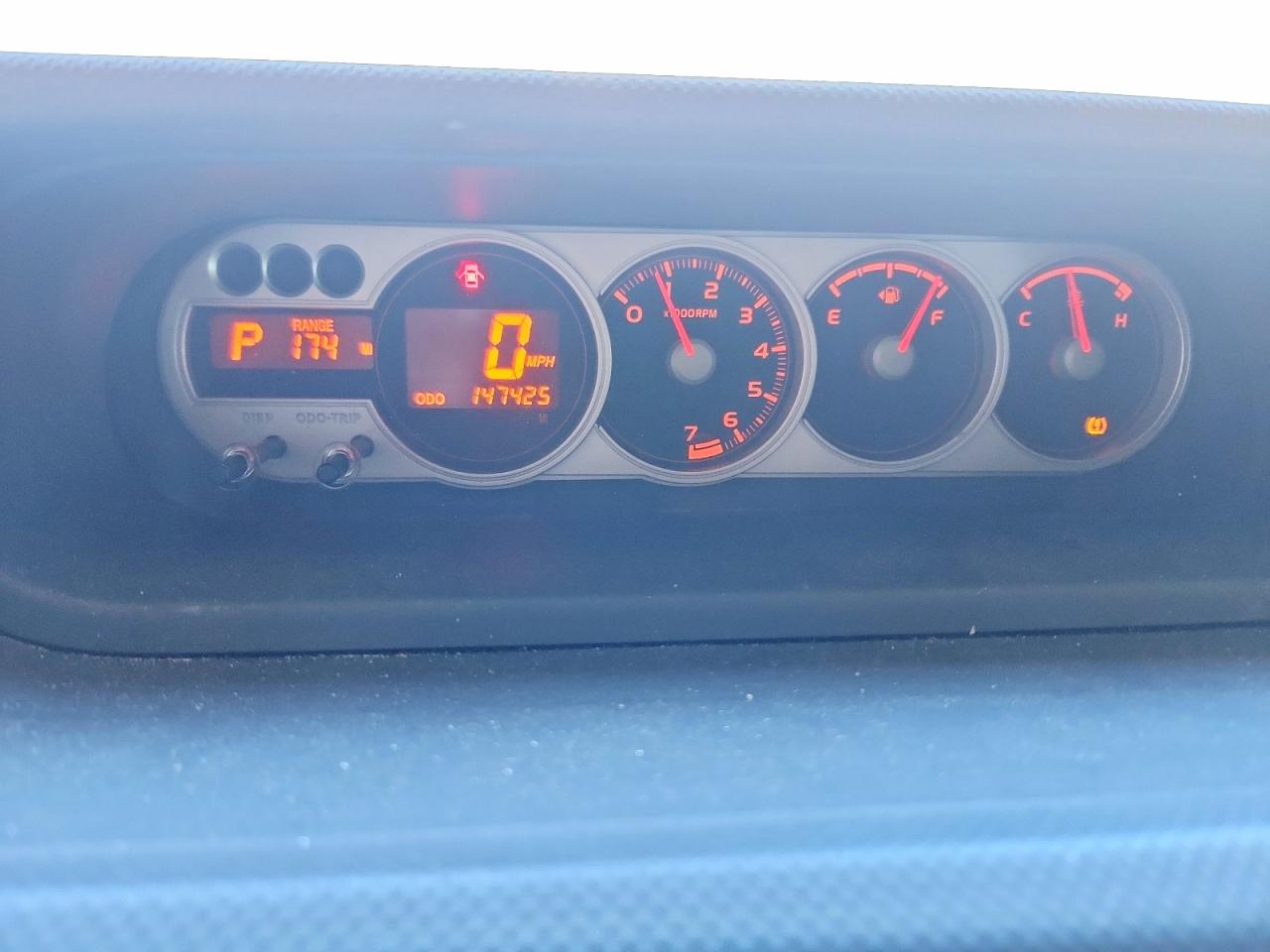 2009 Toyota Scion Xb Silver vin: JTLKE50E091065705
