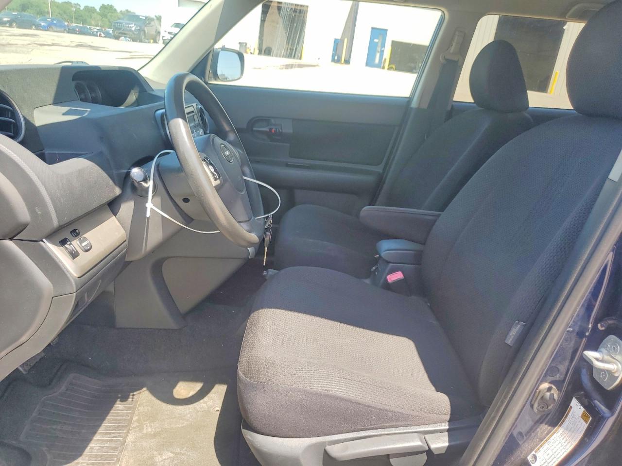2008 Toyota Scion Xb Blue vin: JTLKE50E181009836