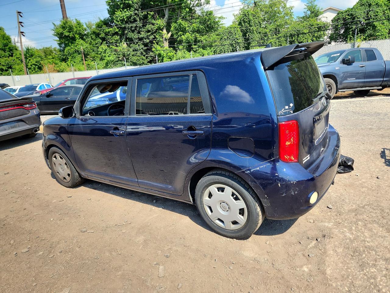 2008 Toyota Scion Xb Blue vin: JTLKE50E281040108