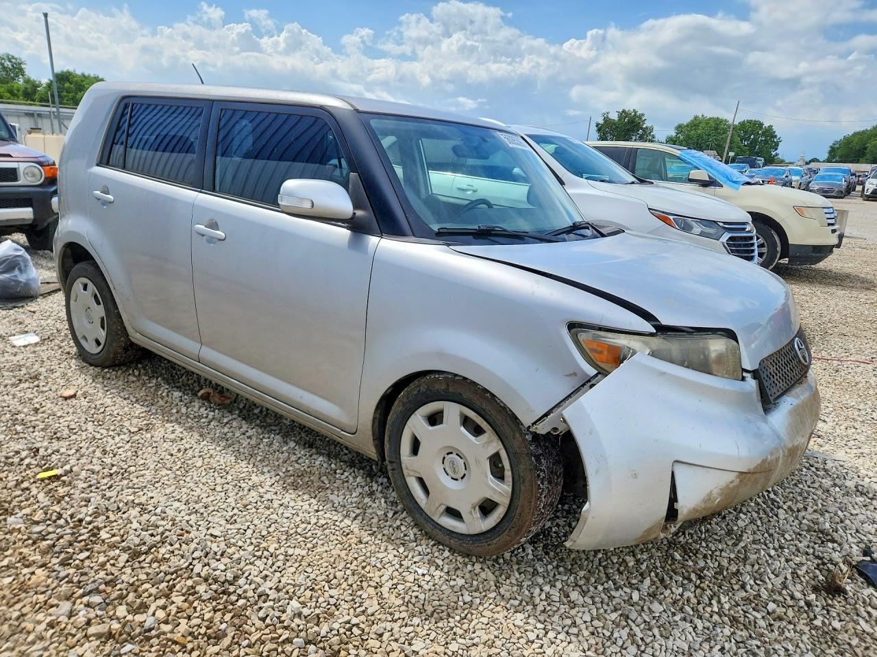 2008 Toyota Scion Xb Серебряный vin: JTLKE50E281042876
