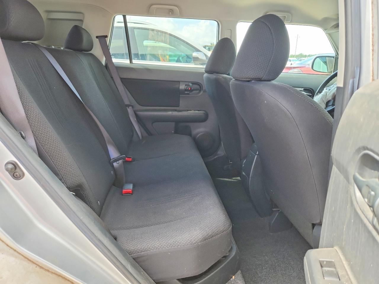 2008 Toyota Scion Xb Серебряный vin: JTLKE50E281042876