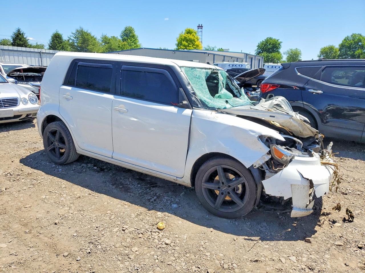2009 Toyota Scion Xb Белый vin: JTLKE50E291063194