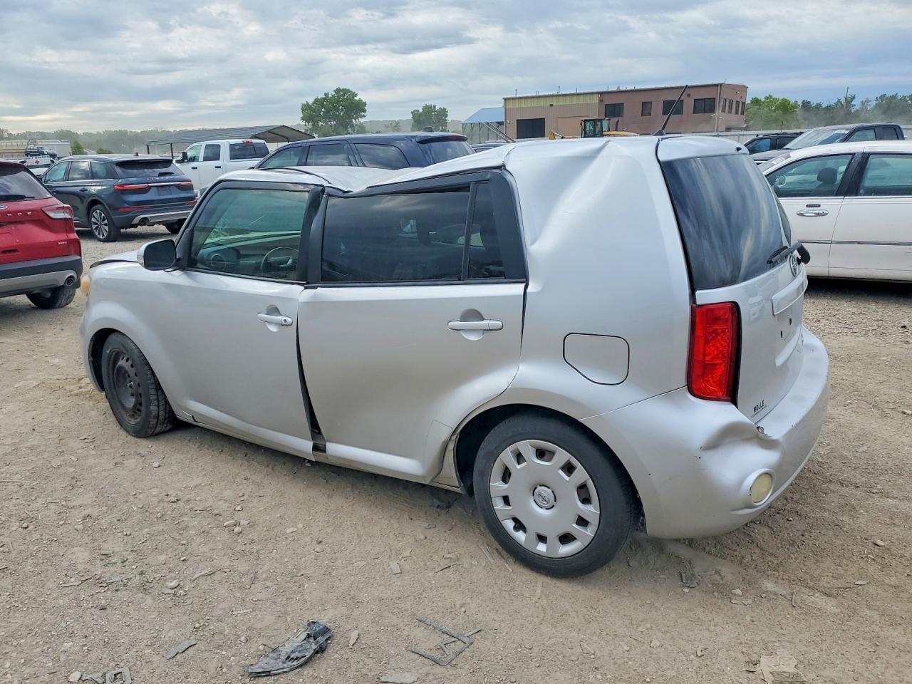 2008 Toyota Scion Xb Silver vin: JTLKE50E381034172
