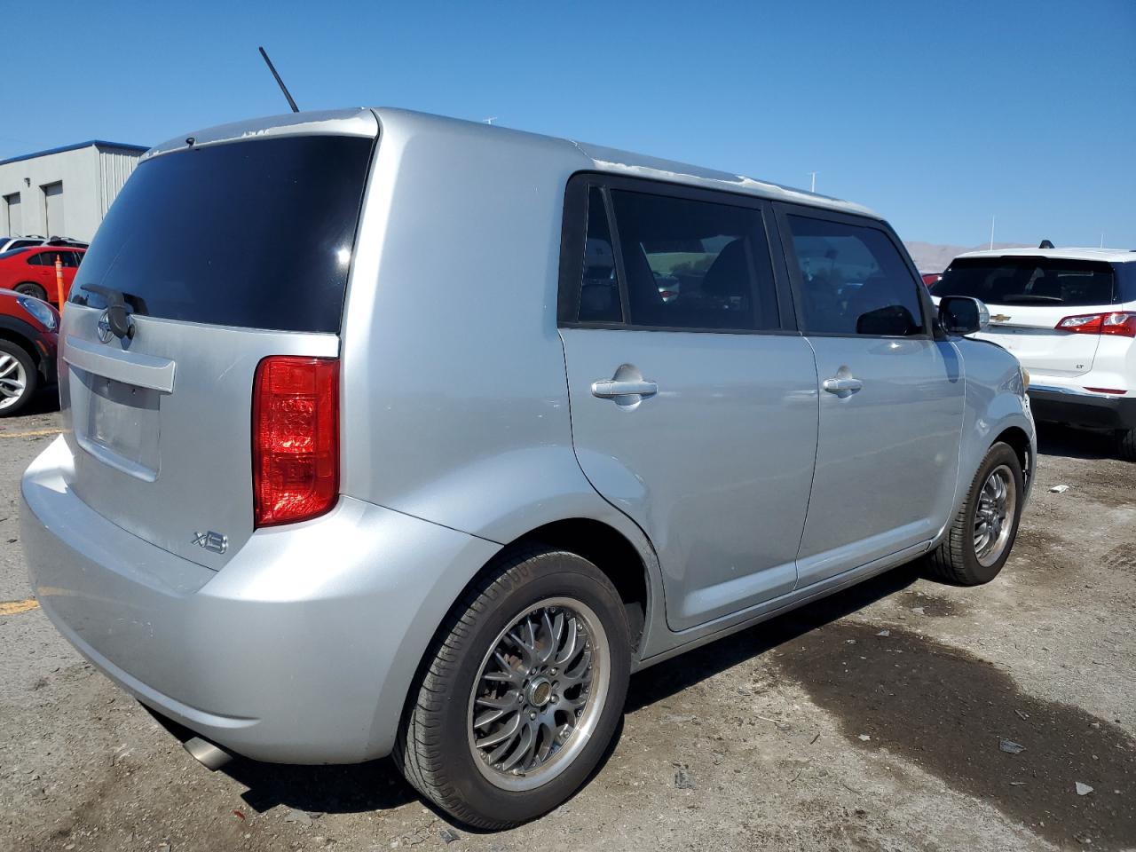 2009 Toyota Scion Xb Silver vin: JTLKE50E391088931