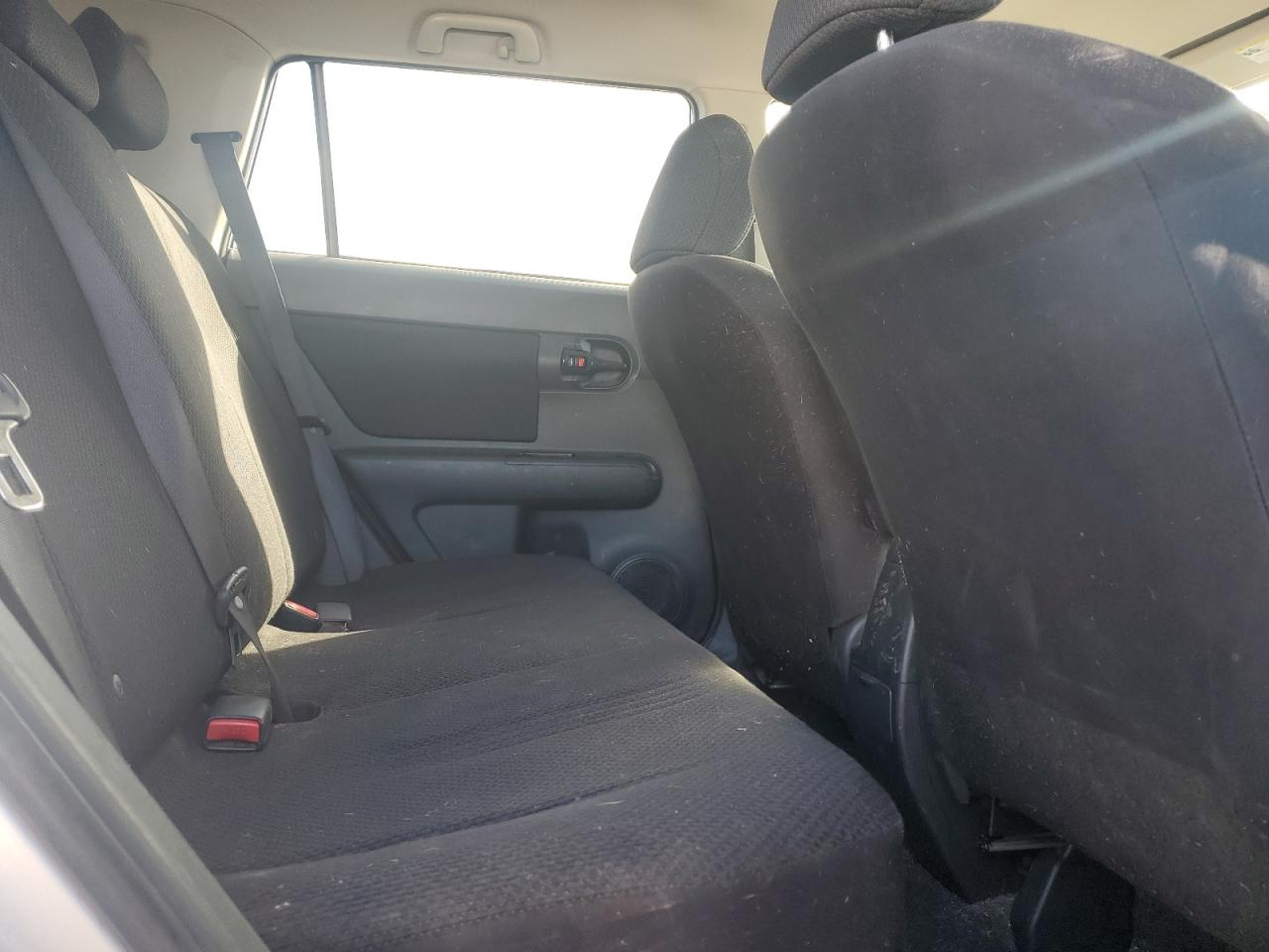 2009 Toyota Scion Xb Серебряный vin: JTLKE50E491083236