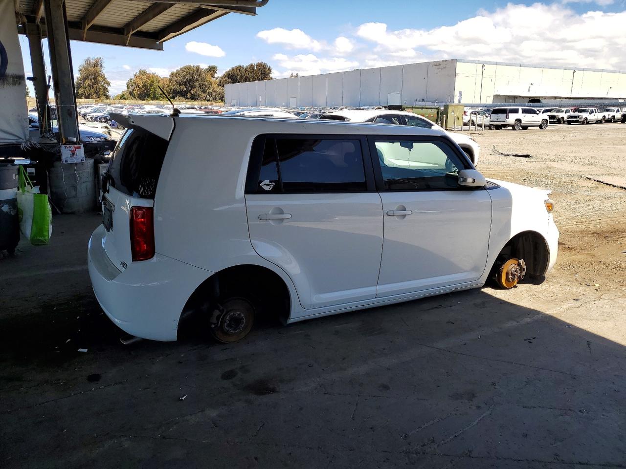2008 Toyota Scion Xb Белый vin: JTLKE50E581016255