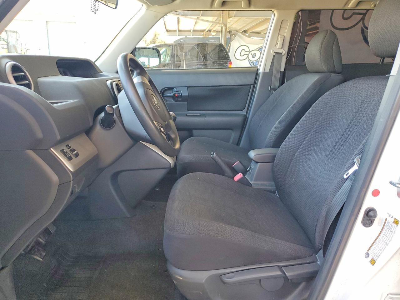 2008 Toyota Scion Xb Белый vin: JTLKE50E581016255