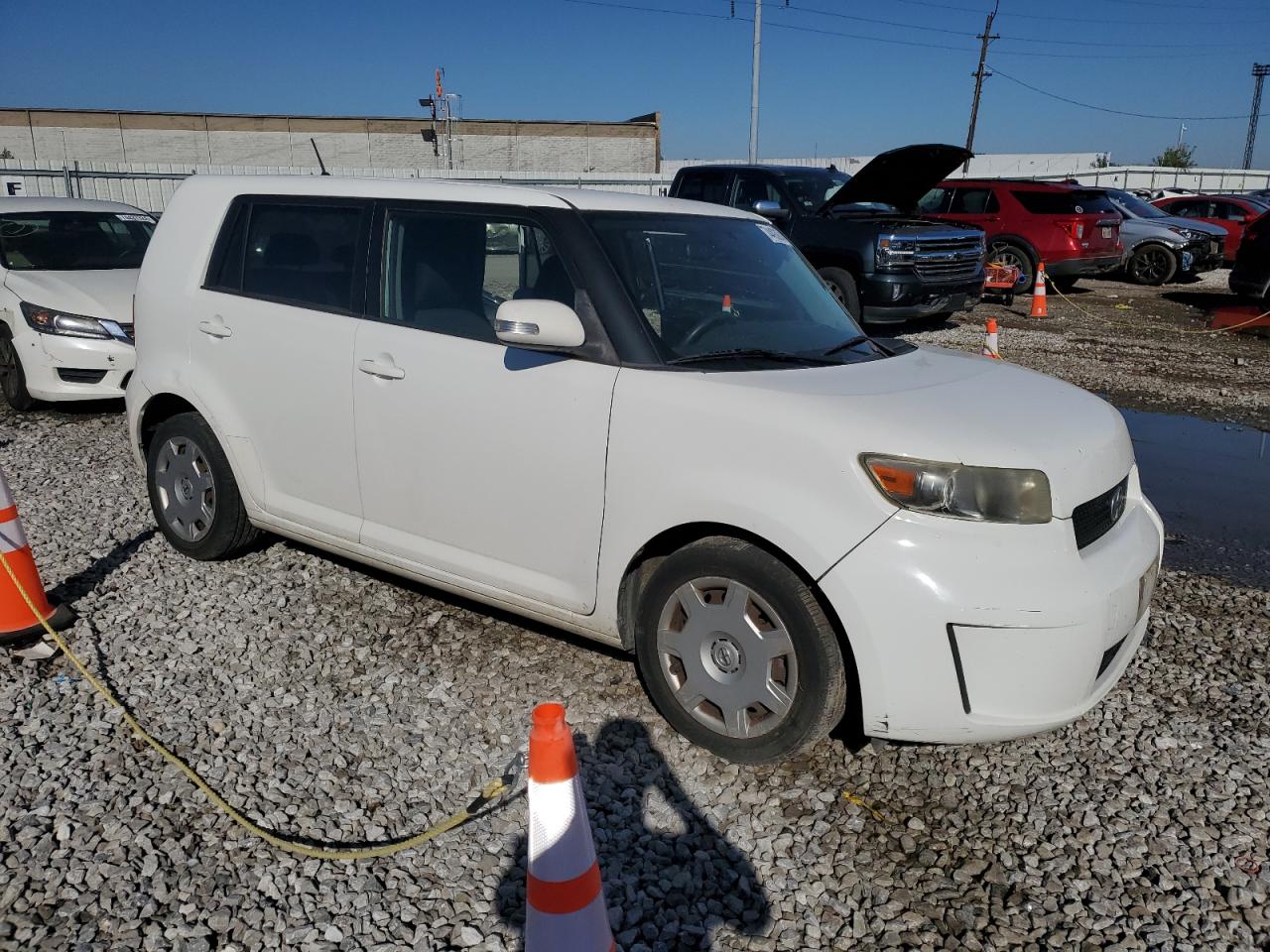 2008 Toyota Scion Xb White vin: JTLKE50E581040927