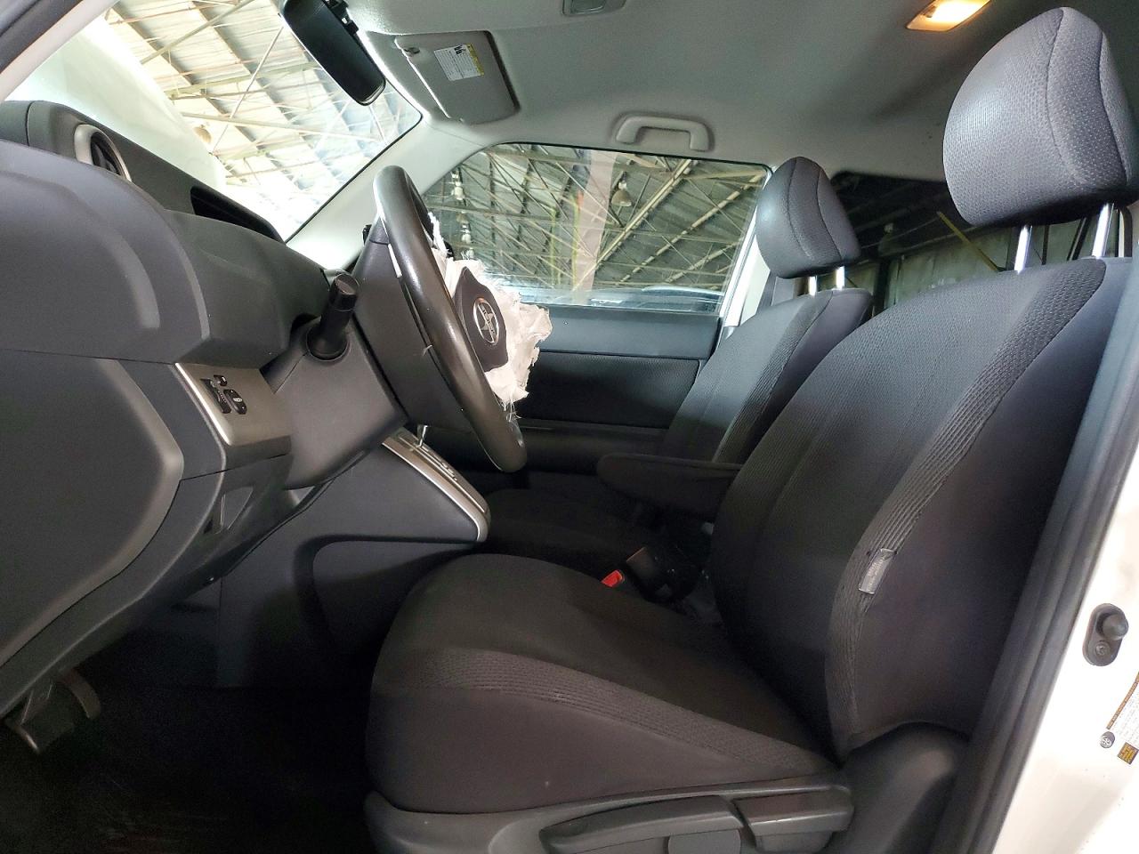 2008 Toyota Scion Xb Белый vin: JTLKE50E581042385