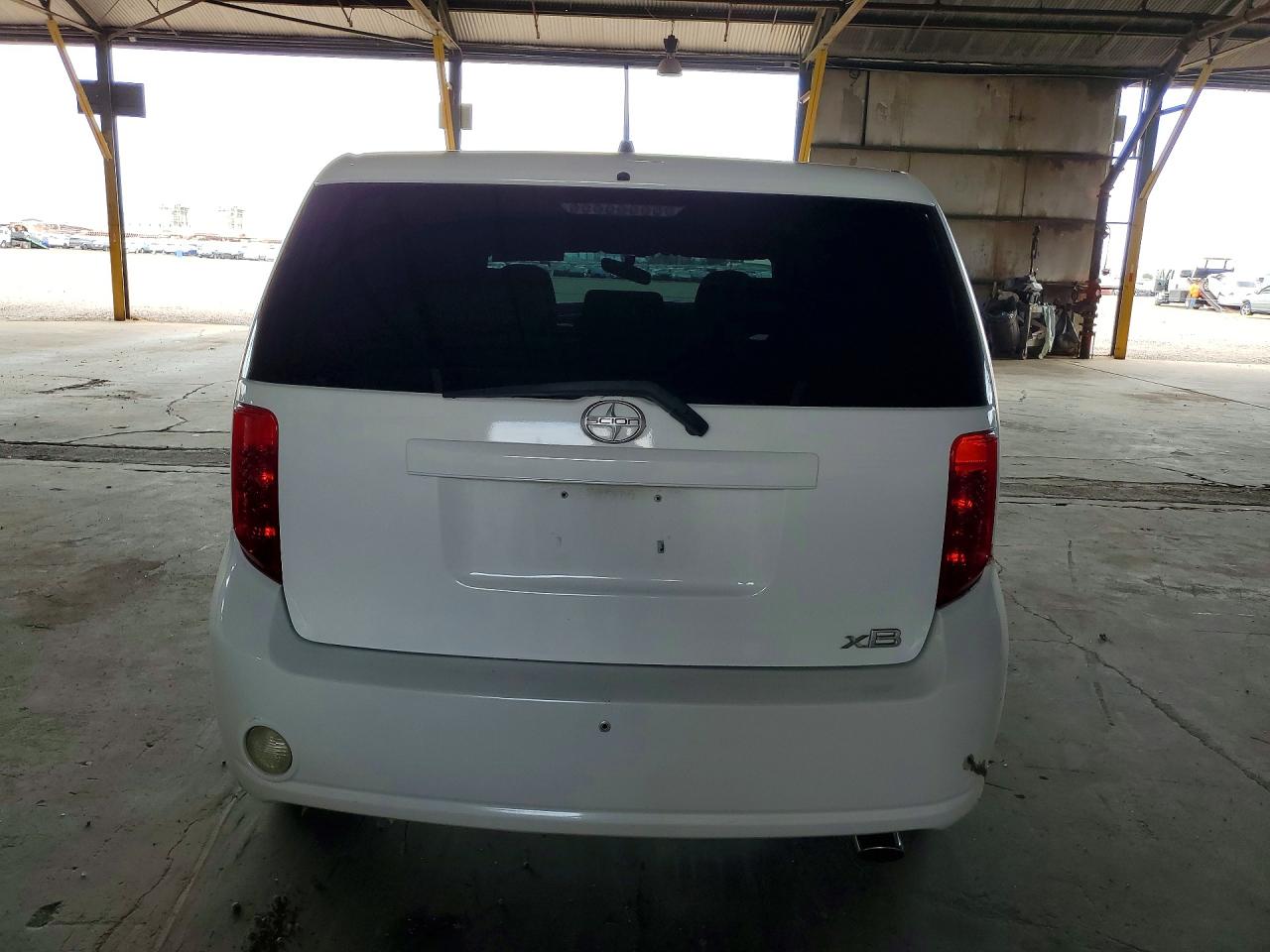 2008 Toyota Scion Xb Белый vin: JTLKE50E581042385