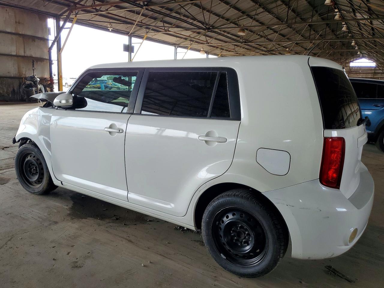 2008 Toyota Scion Xb Белый vin: JTLKE50E581042385