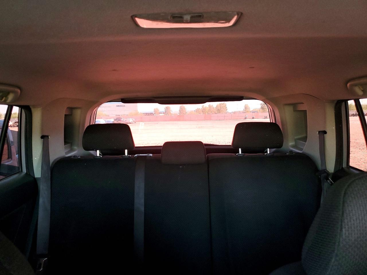 2008 Toyota Scion Xb Silver vin: JTLKE50E581048610