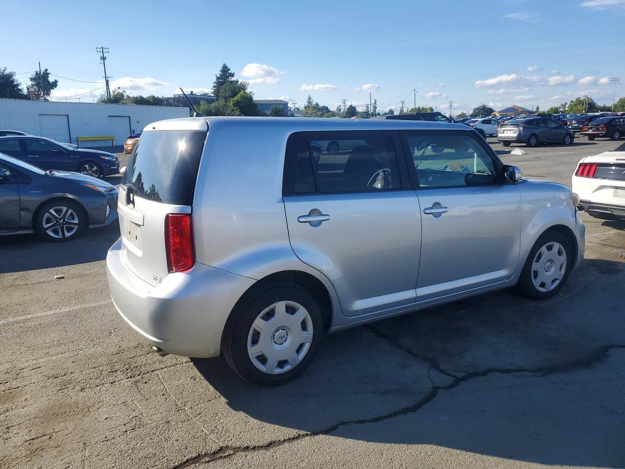 2009 Toyota Scion Xb Silver vin: JTLKE50E591086520