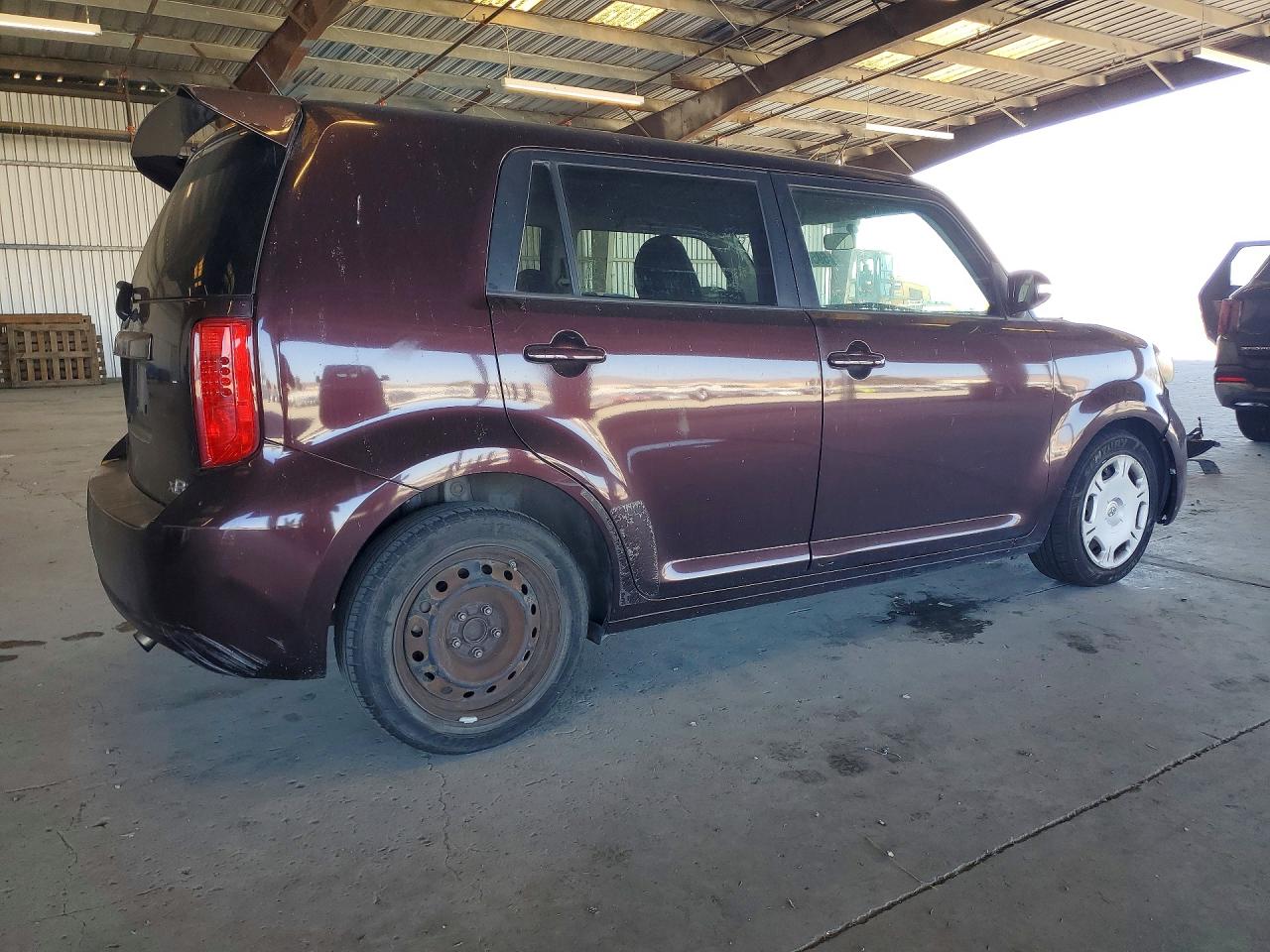 2008 Toyota Scion Xb Burgundy vin: JTLKE50E781040654