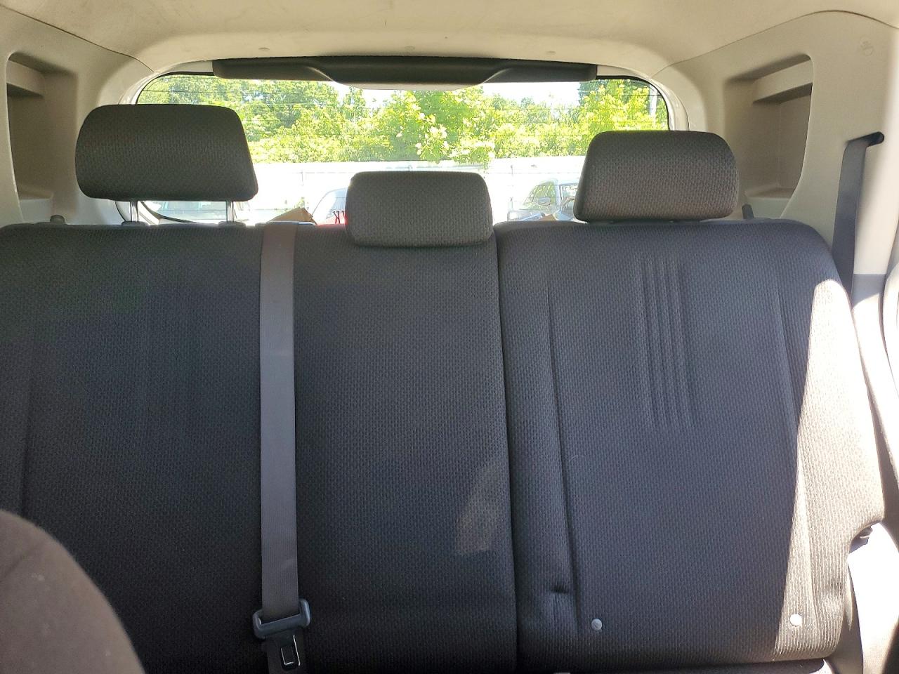 2008 Toyota Scion Xb White vin: JTLKE50E881054417
