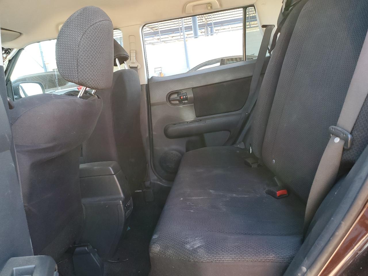 2009 Toyota Scion Xb   Brown vin: JTLKE50E891092926