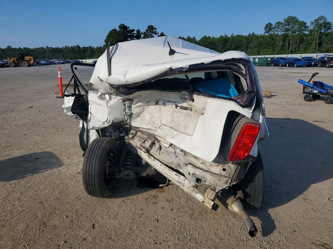 2008 Toyota Scion Xb White vin: JTLKE50E981027257