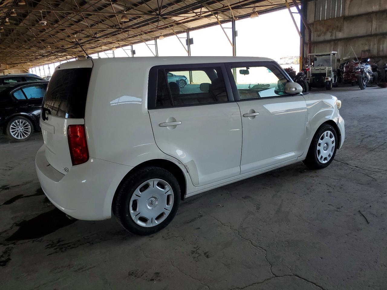 2009 Toyota Scion Xb White vin: JTLKE50E991085662