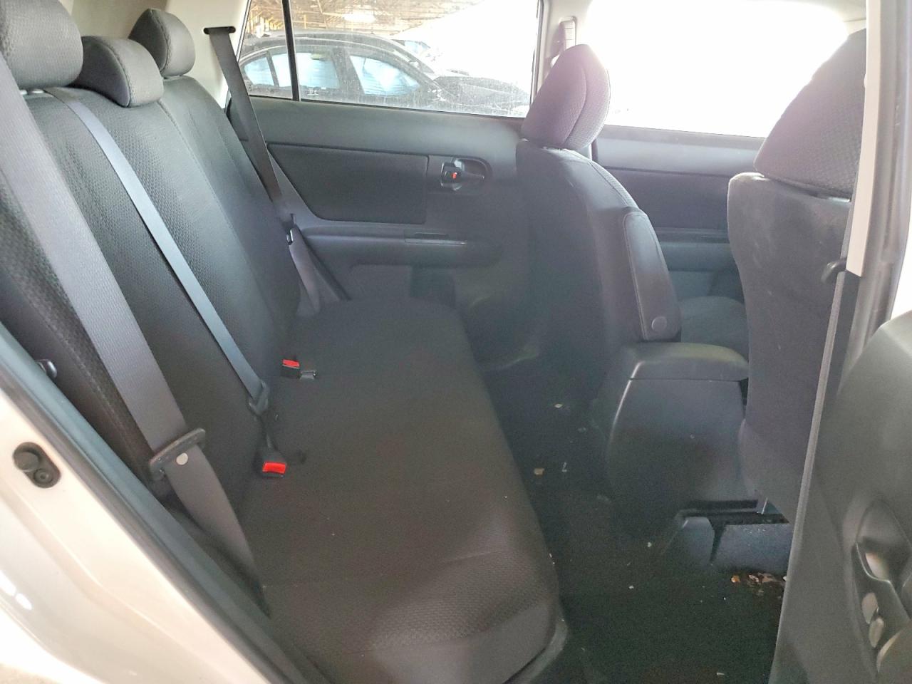2009 Toyota Scion Xb White vin: JTLKE50E991085662
