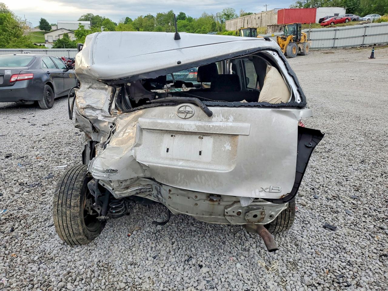 2008 Toyota Scion Xb Silver vin: JTLKE50EX81003629