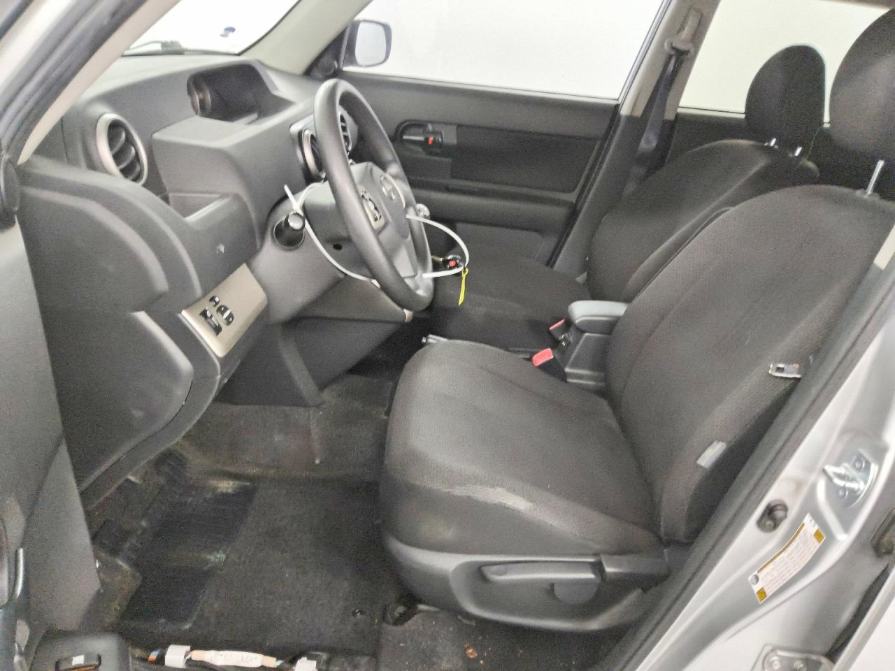 2008 Toyota Scion Xb Silver vin: JTLKE50EX81016963