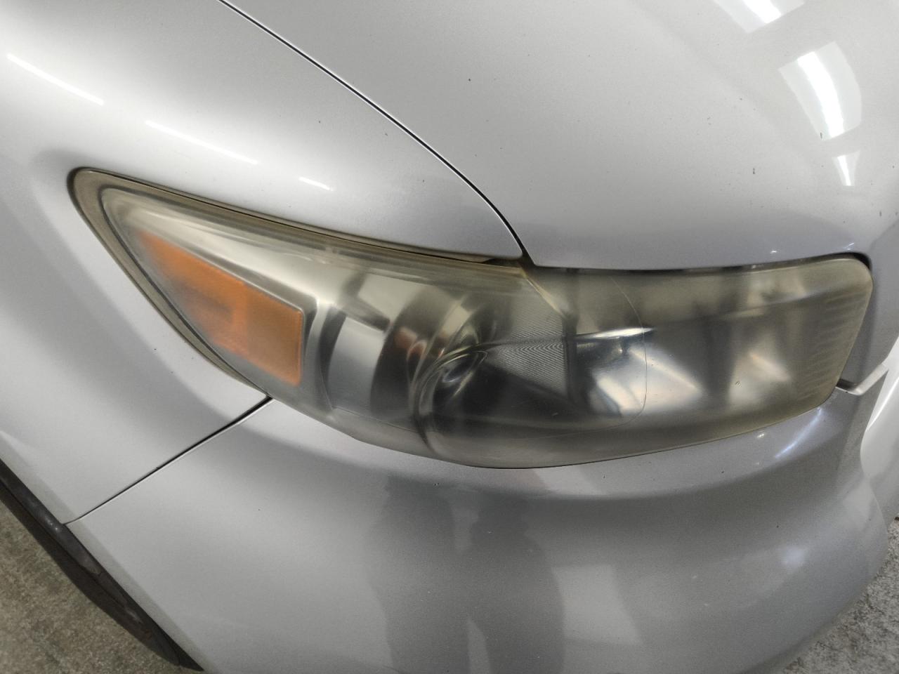 2008 Toyota Scion Xb Silver vin: JTLKE50EX81016963 Damage: Right Head Lamp, Faded, Repair Required