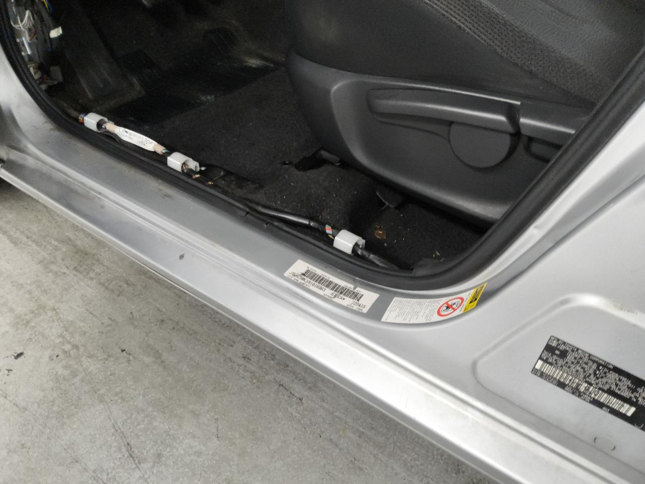 2008 Toyota Scion Xb Silver vin: JTLKE50EX81016963 Damage: Left Rocker Panel, Multiple Scratches Heavy, 2