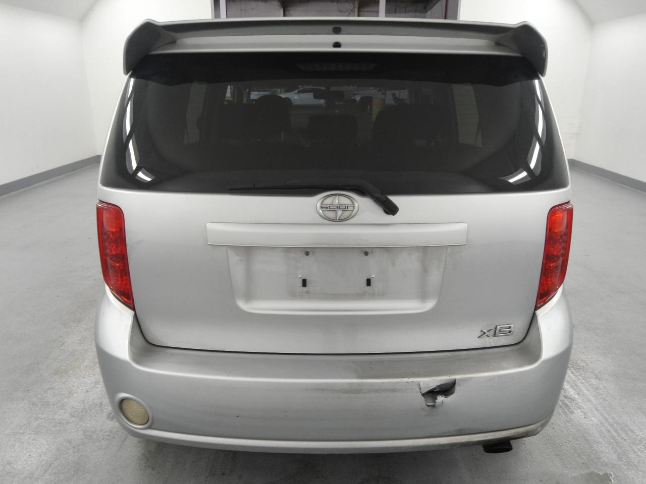 2008 Toyota Scion Xb Silver vin: JTLKE50EX81016963 Damage: Trunk Release, Inoperable, Repair Required