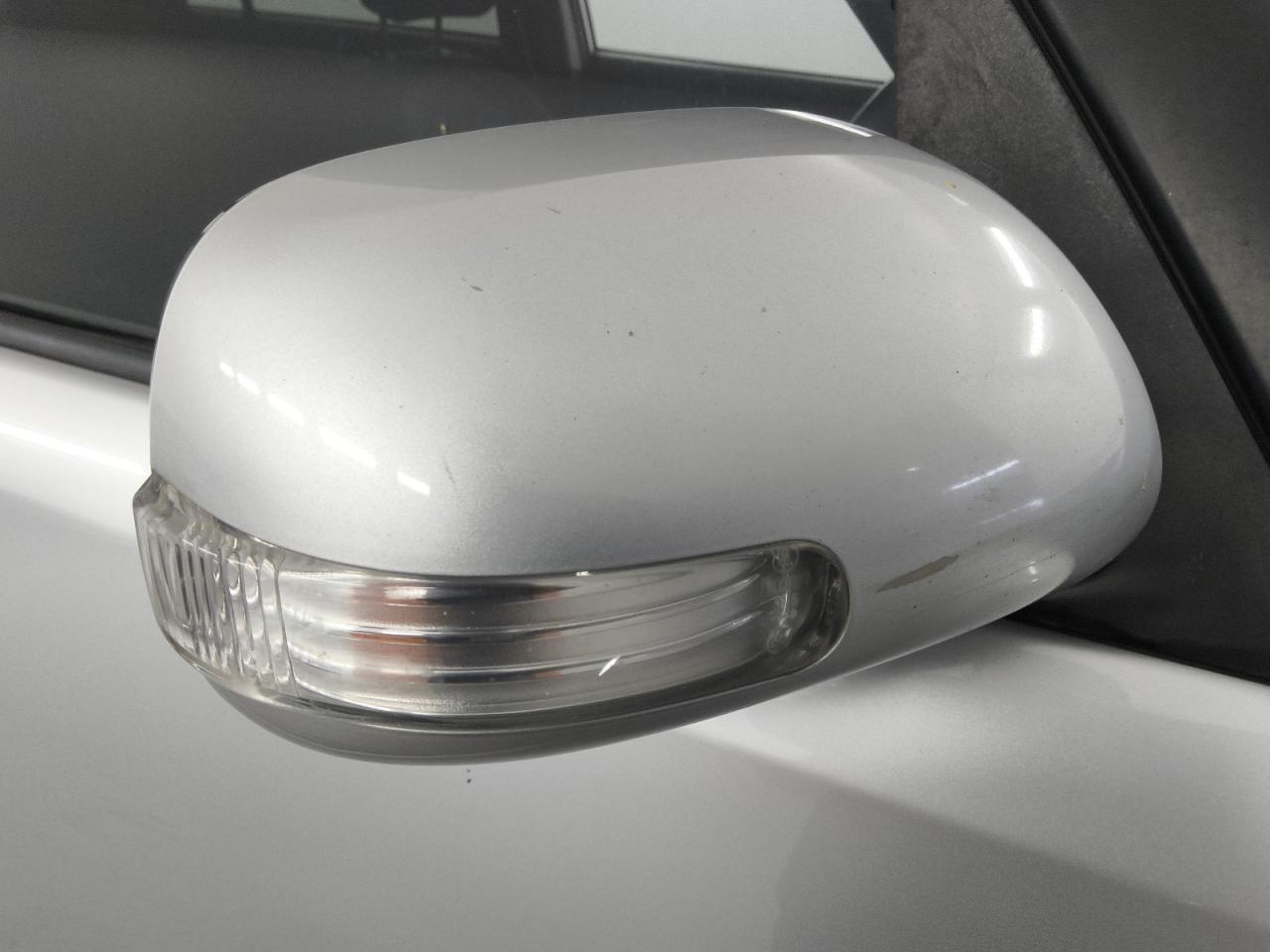 2008 Toyota Scion Xb Silver vin: JTLKE50EX81016963 Damage: Rf Mirror Cover, Chipped, 3