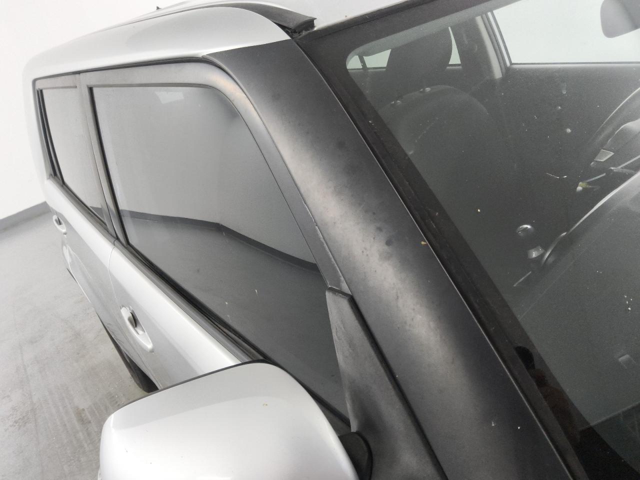 2008 Toyota Scion Xb Silver vin: JTLKE50EX81016963 Damage: Right Drip Rail, Chipped, 3