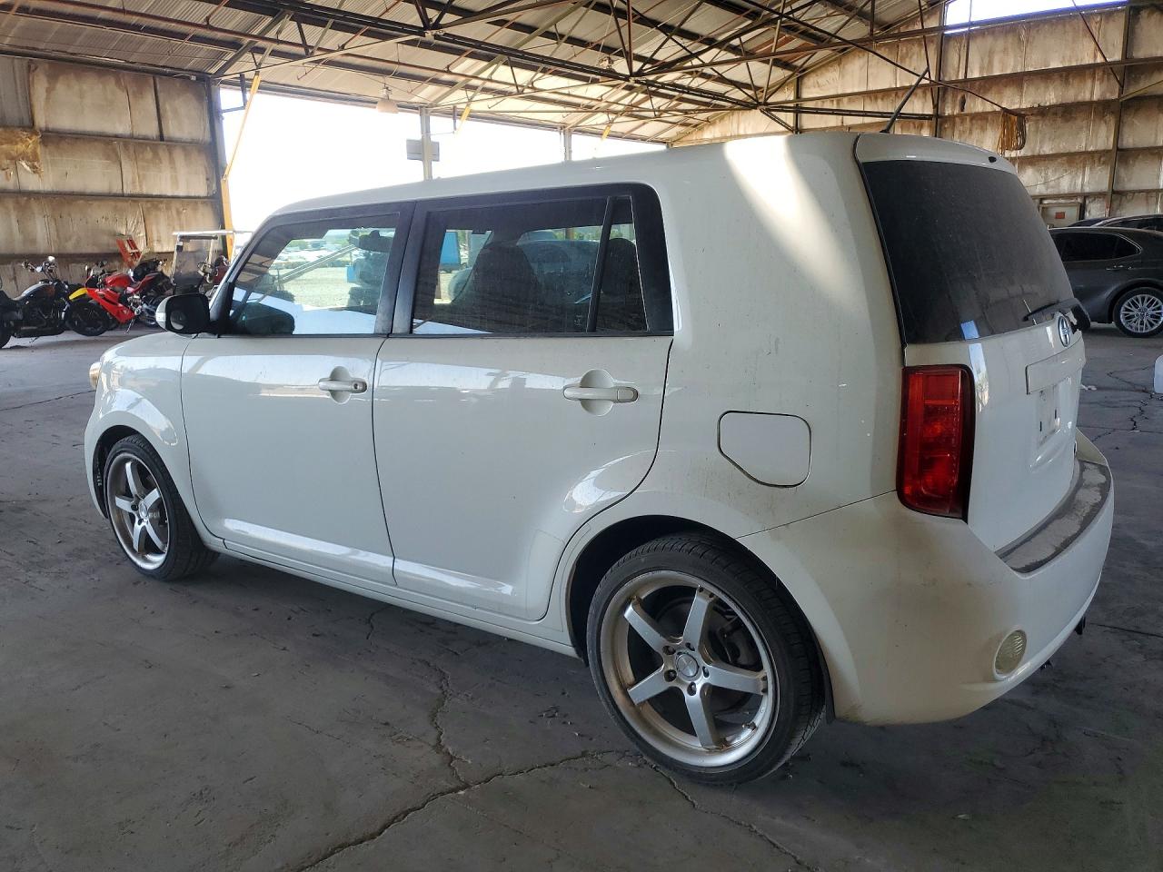 2009 Toyota Scion Xb White vin: JTLKE50EX91063170