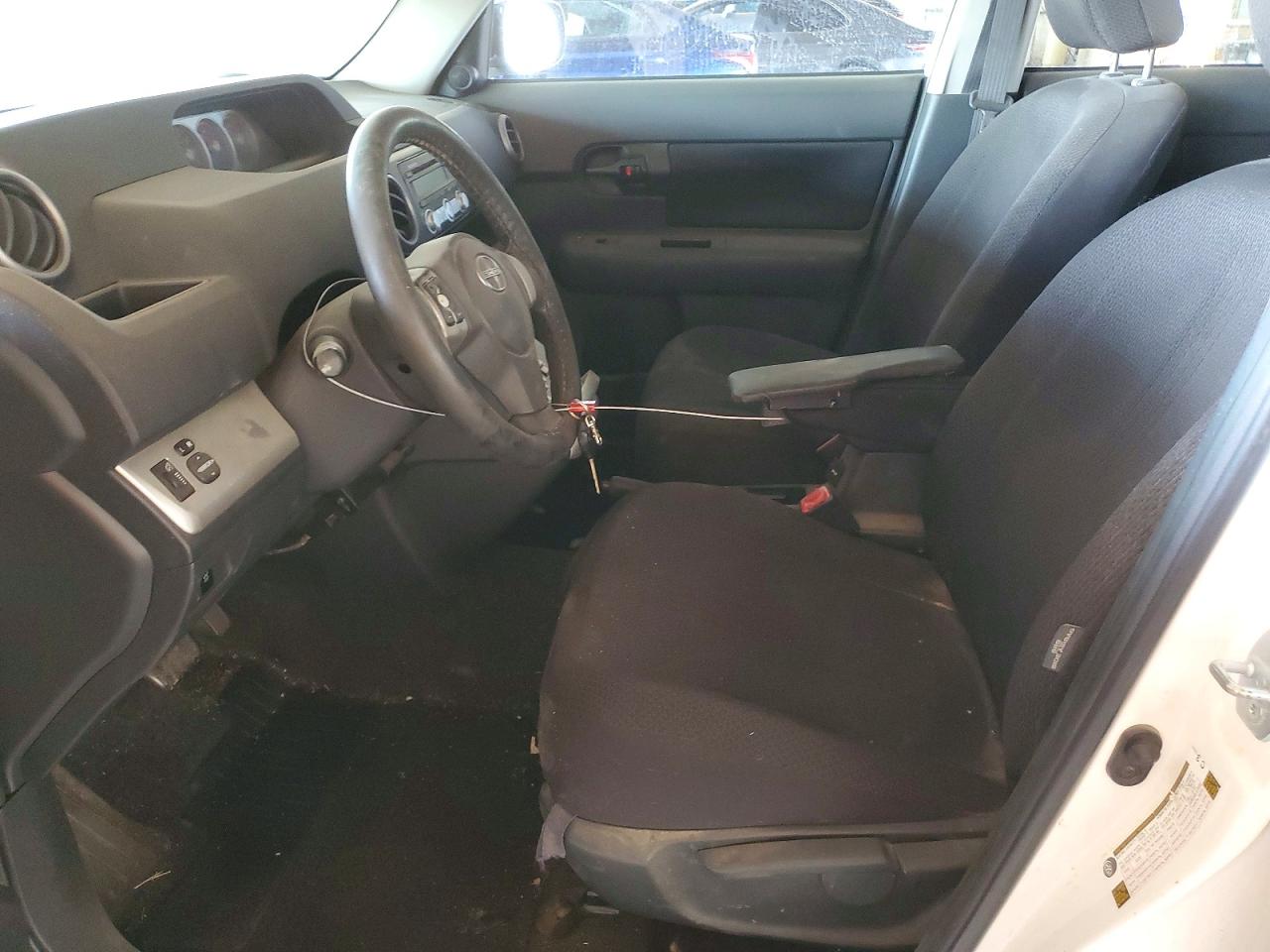 2009 Toyota Scion Xb White vin: JTLKE50EX91063170