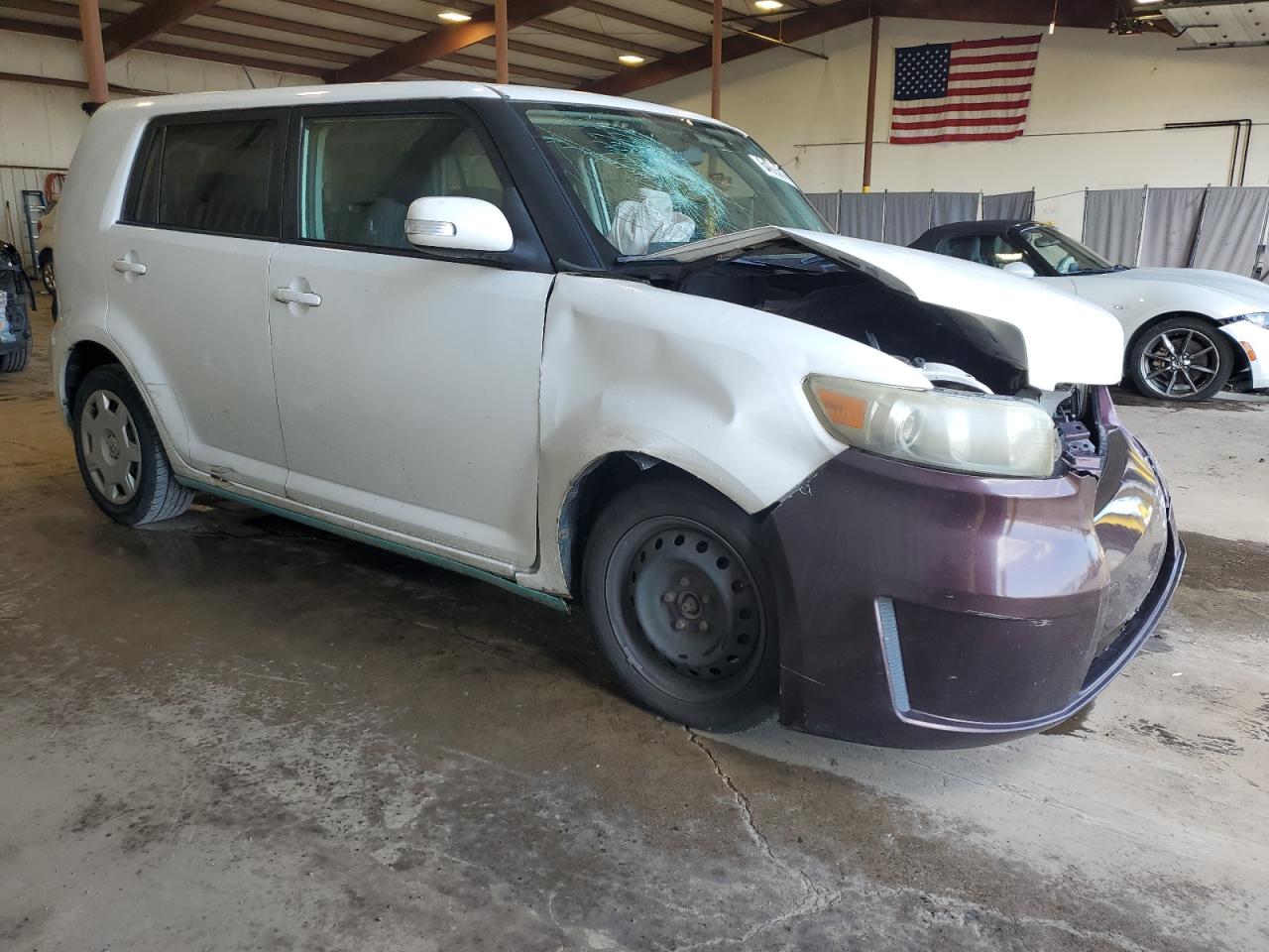 2009 Toyota Scion Xb White vin: JTLKE50EX91076436