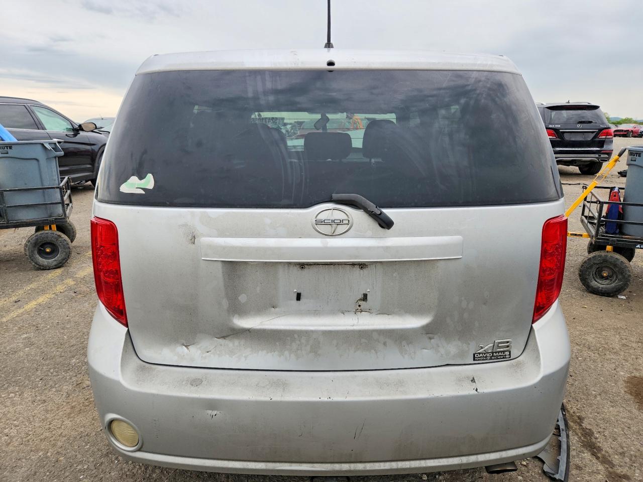 2009 Toyota Scion Xb Silver vin: JTLKE50EX91087937