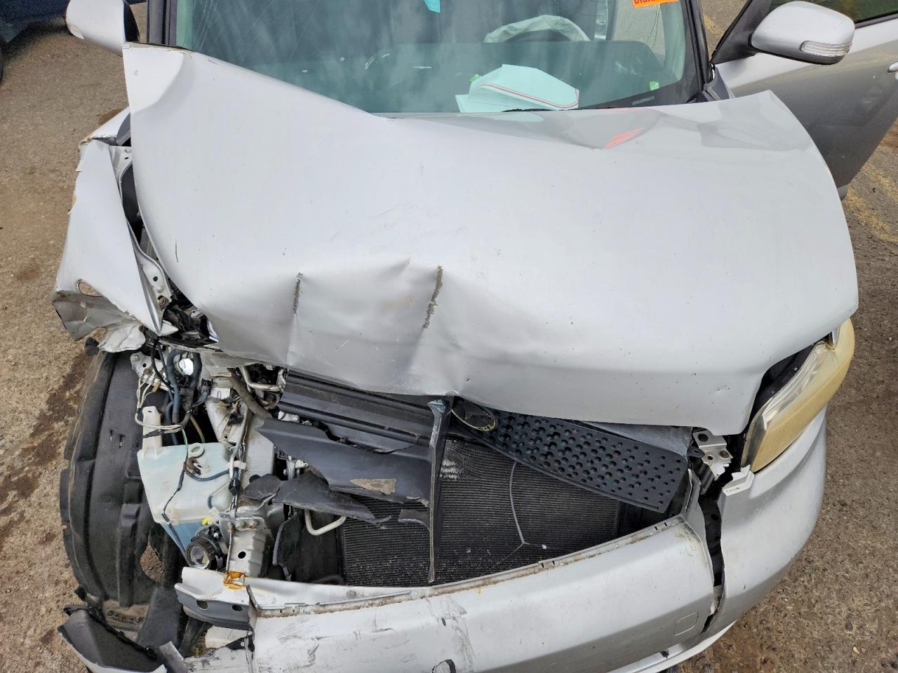 2009 Toyota Scion Xb Silver vin: JTLKE50EX91087937
