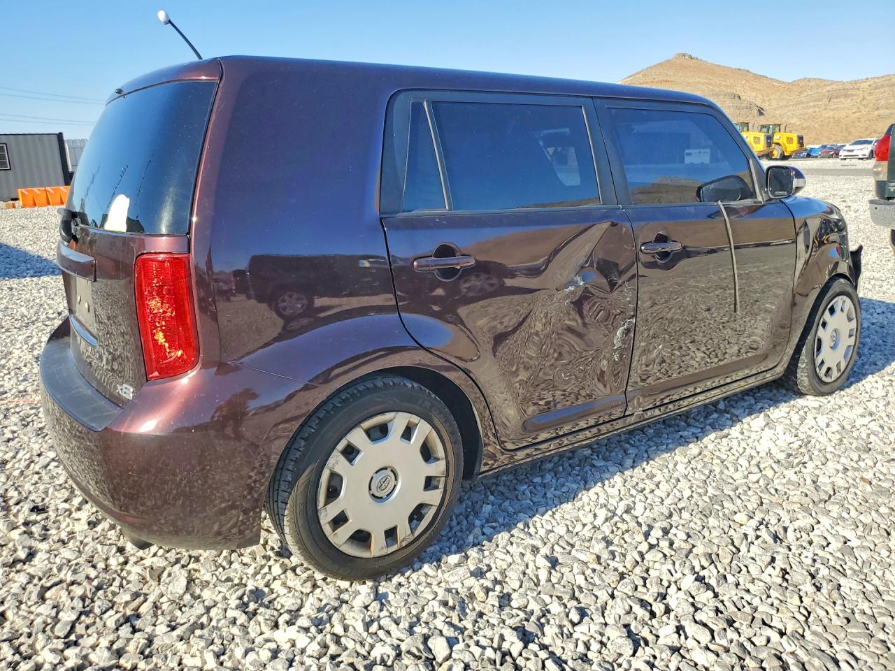 2009 Toyota Scion Xb Burgundy vin: JTLKE50EX91088618