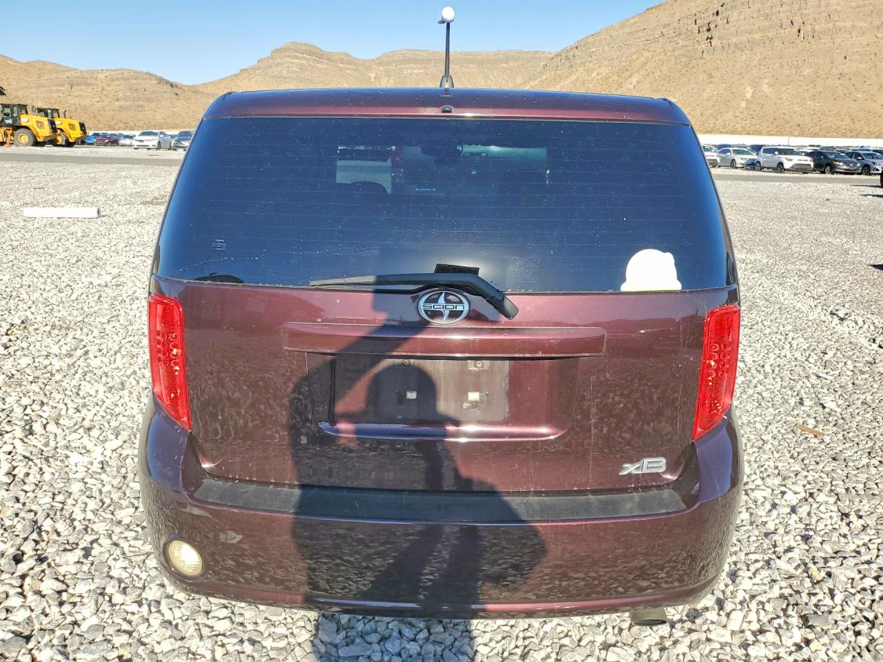 2009 Toyota Scion Xb Burgundy vin: JTLKE50EX91088618