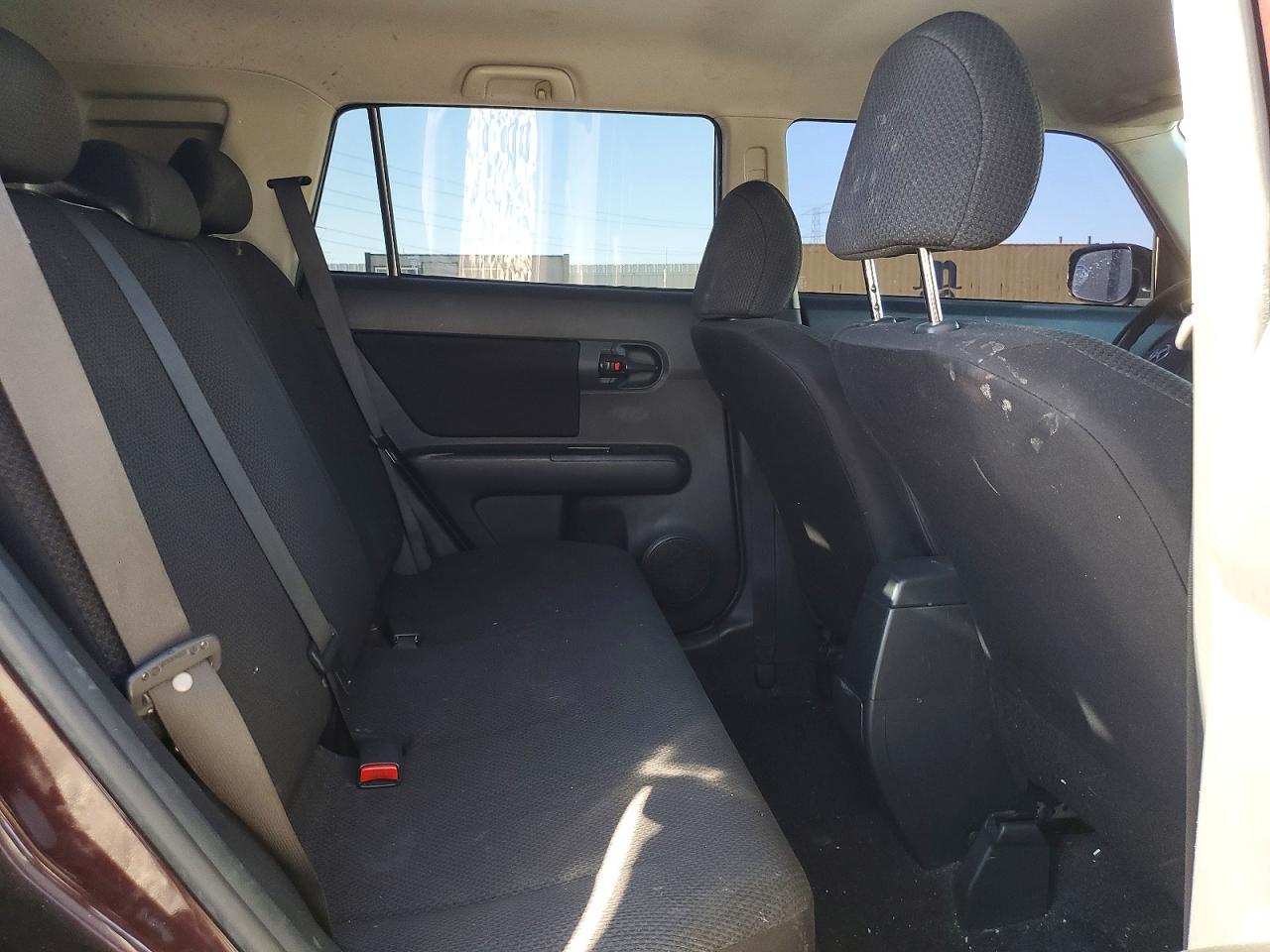 2009 Toyota Scion Xb Burgundy vin: JTLKE50EX91088618