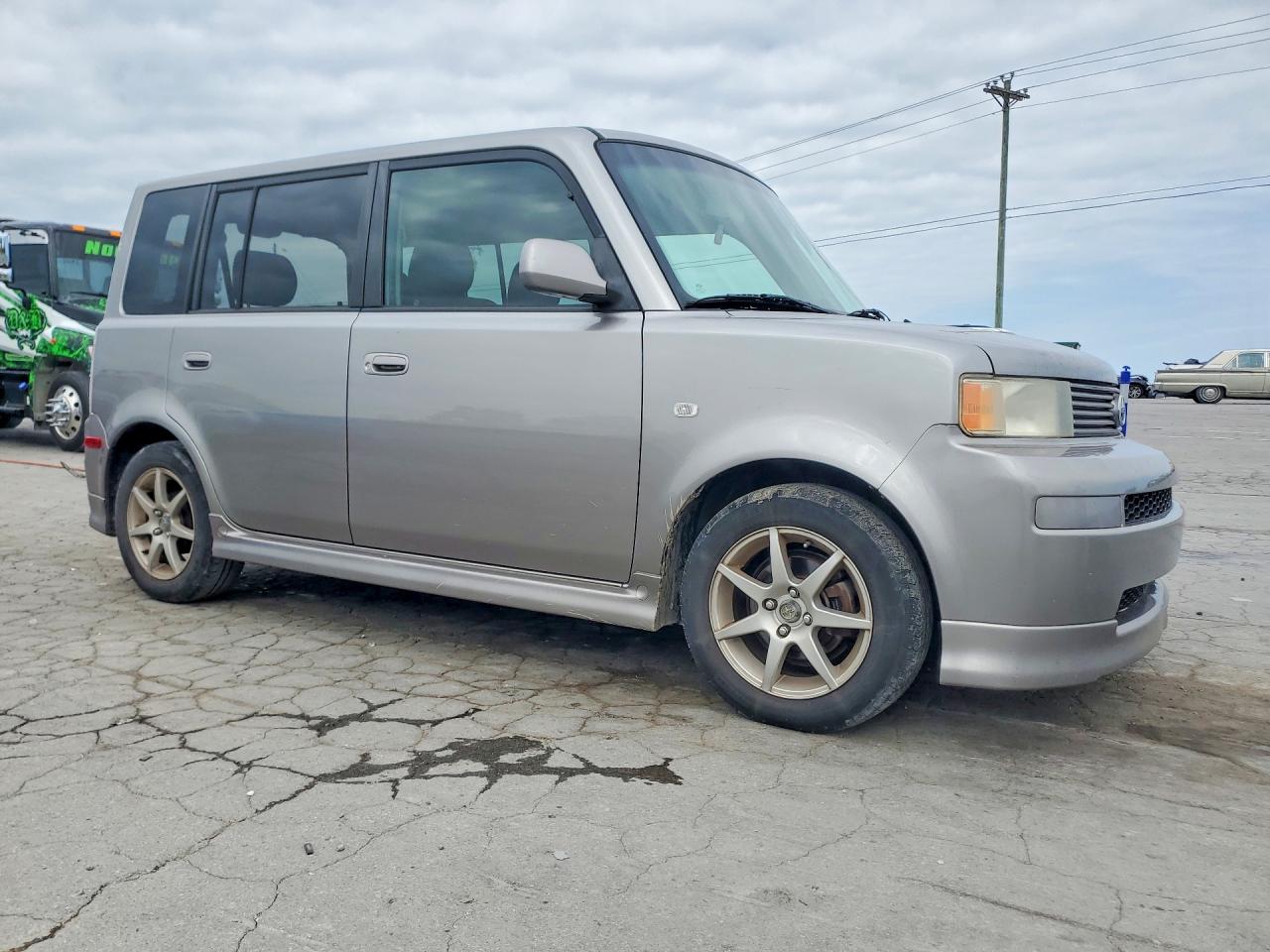 2006 Toyota Scion Xb Silver vin: JTLKT324064126172