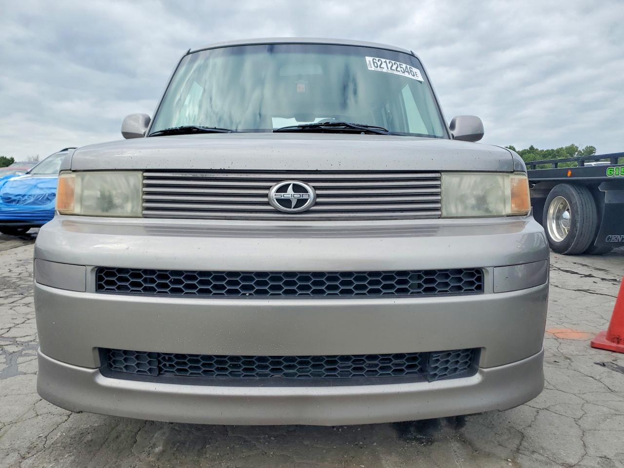 2006 Toyota Scion Xb Silver vin: JTLKT324064126172