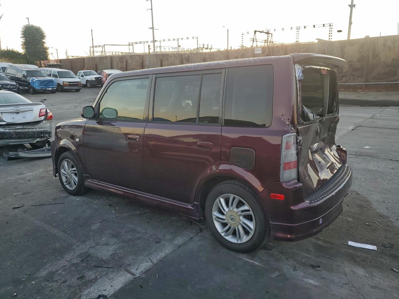 2004 Toyota Scion Xb Purple vin: JTLKT324140132003