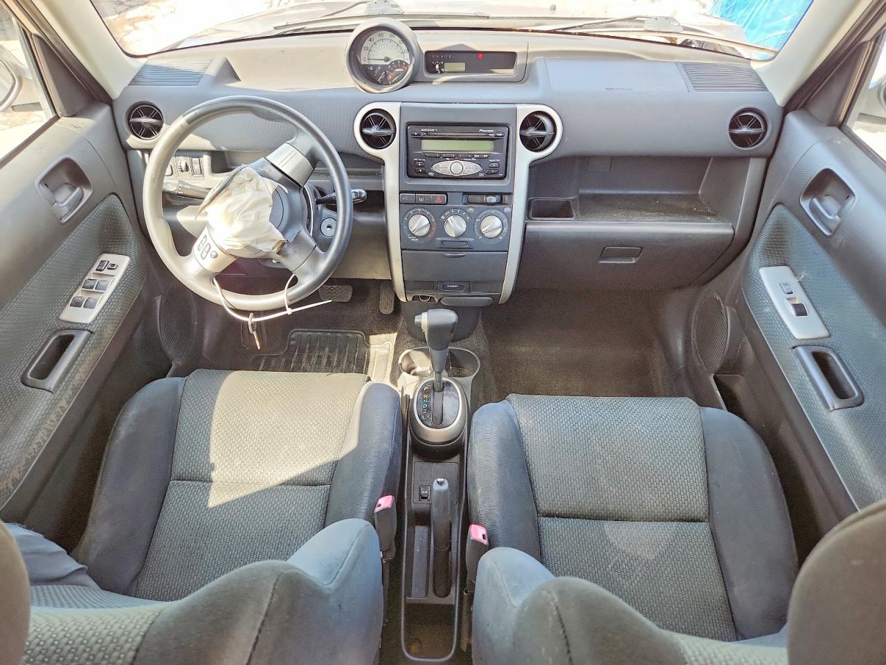 2006 Toyota Scion Xb Silver vin: JTLKT324164108697