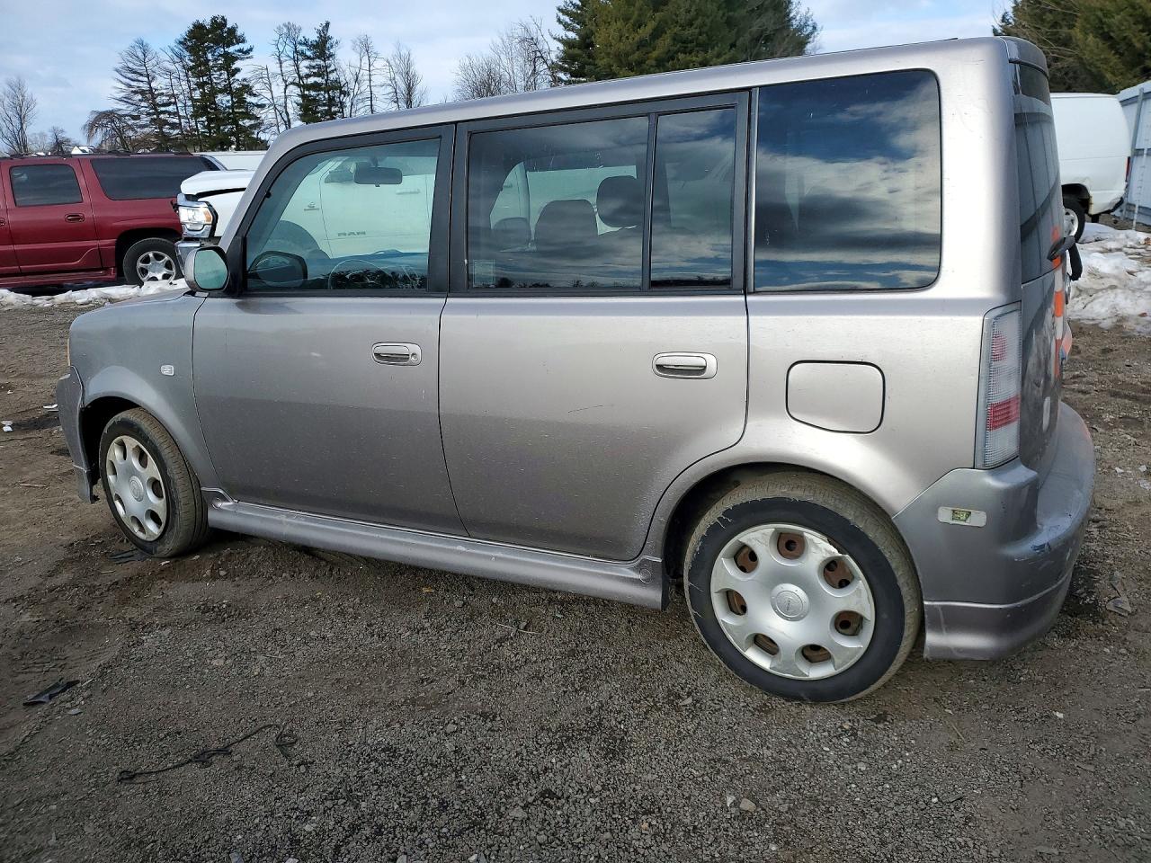 2004 Toyota Scion Xb Beige vin: JTLKT324240156441