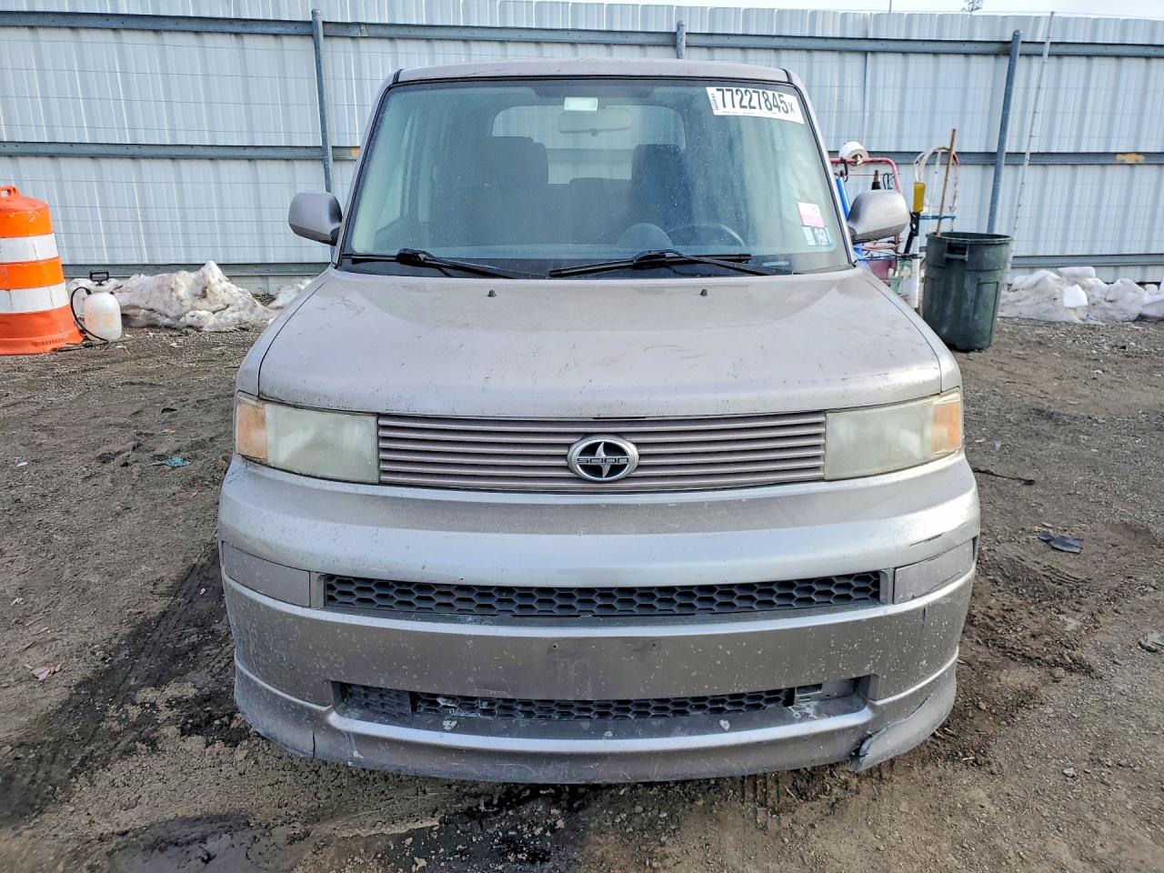 2004 Toyota Scion Xb Beige vin: JTLKT324240156441