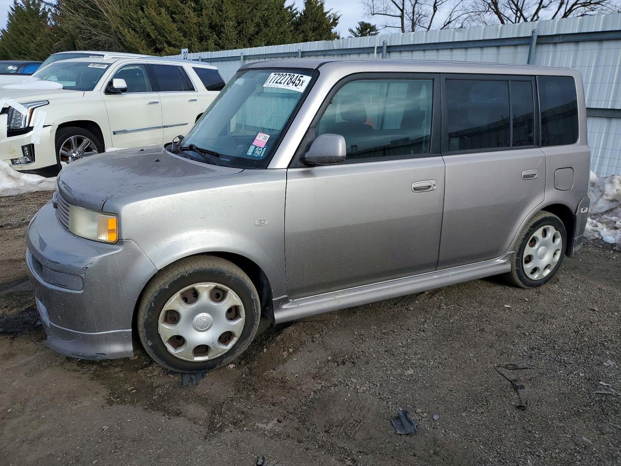 2004 Toyota Scion Xb Beige vin: JTLKT324240156441