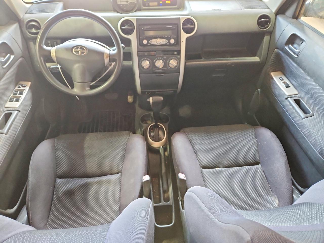 2005 Toyota Scion Xb Серый vin: JTLKT324250191062